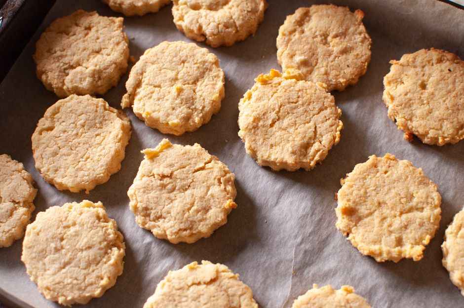 Biscuits (canned) cooked in air fryer