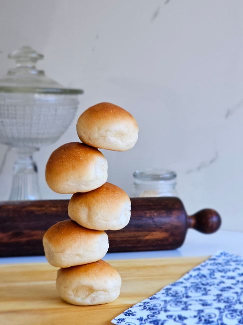 Dinner Rolls cooked in air fryer